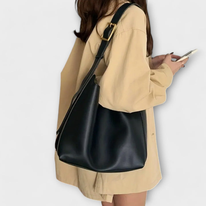 BYRACHELHART | Elegant Leather Shoulder Bag